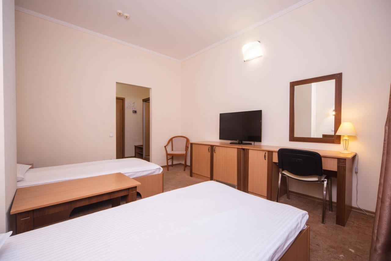Optima Odesa Hotel Bagian luar foto