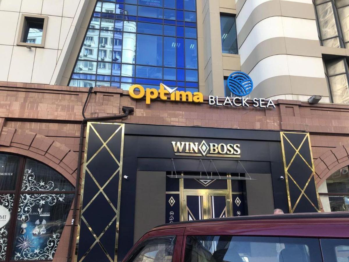 Optima Odesa Hotel Bagian luar foto