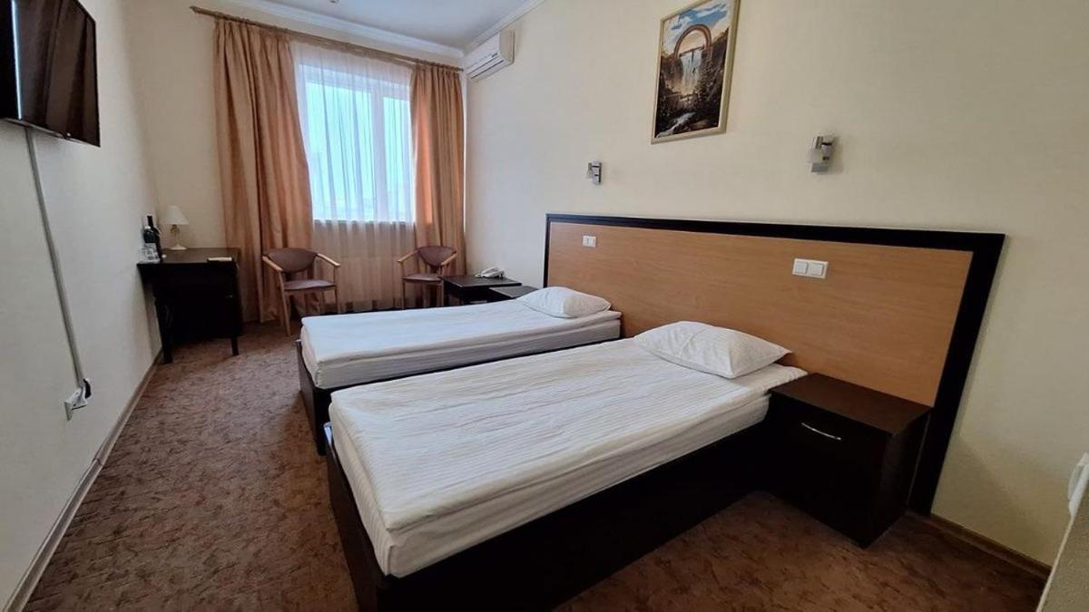 Optima Odesa Hotel Bagian luar foto