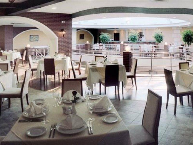 Optima Odesa Hotel Bagian luar foto