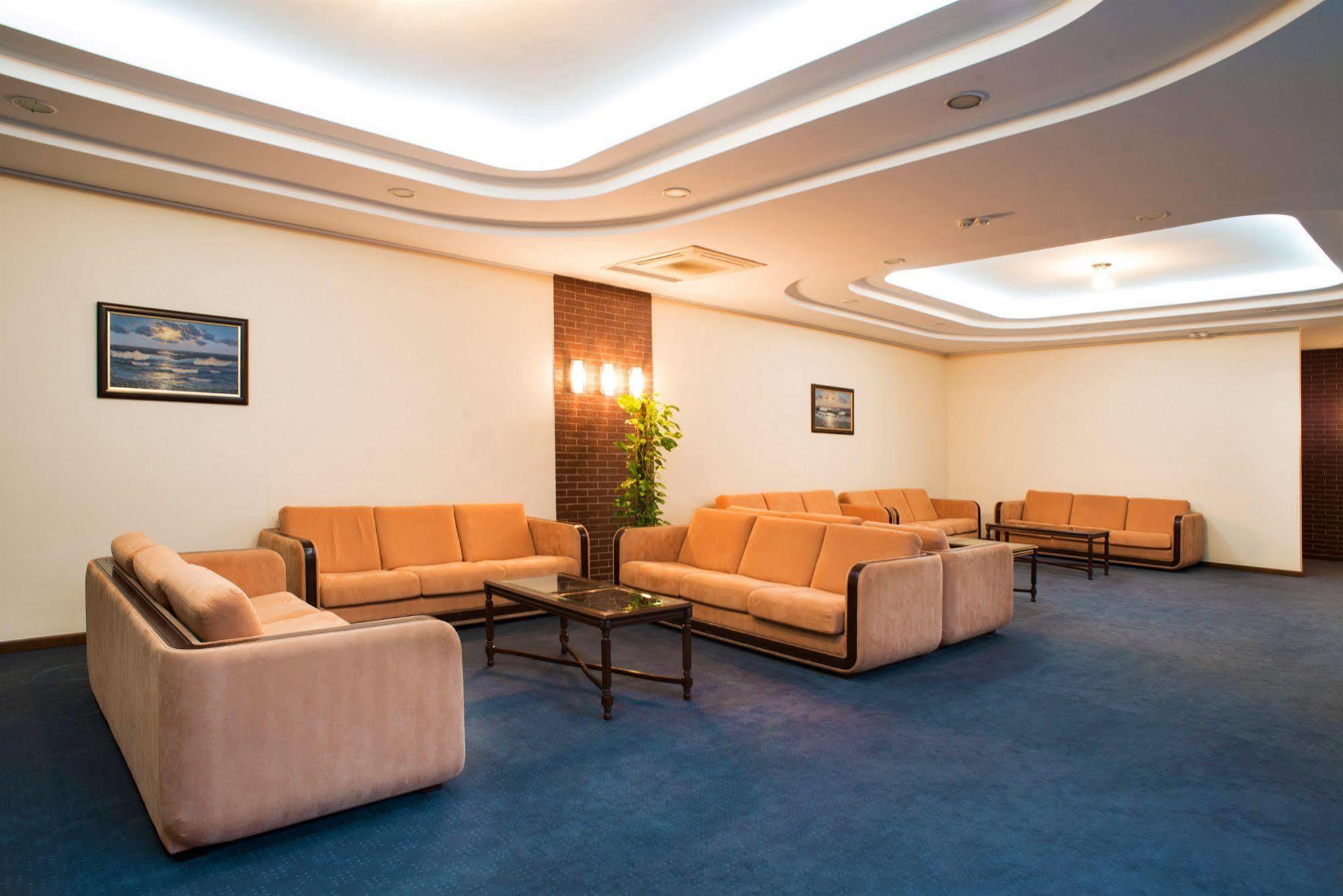 Optima Odesa Hotel Bagian luar foto