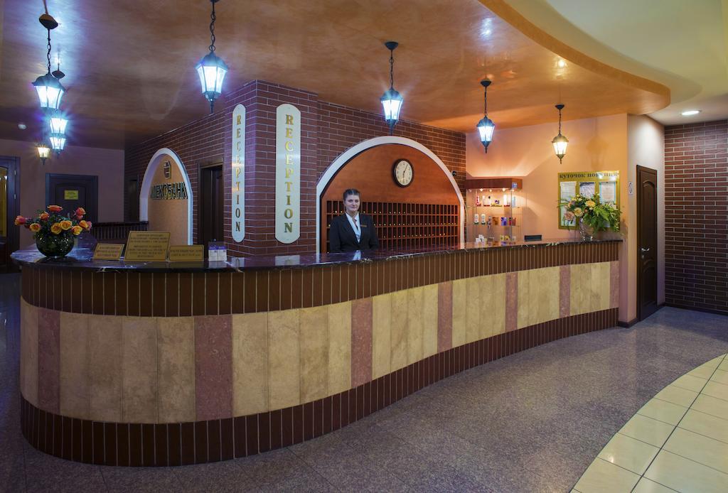 Optima Odesa Hotel Bagian luar foto